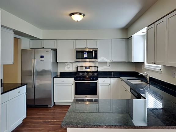 3rd image of 21744 W Knollwood Dr