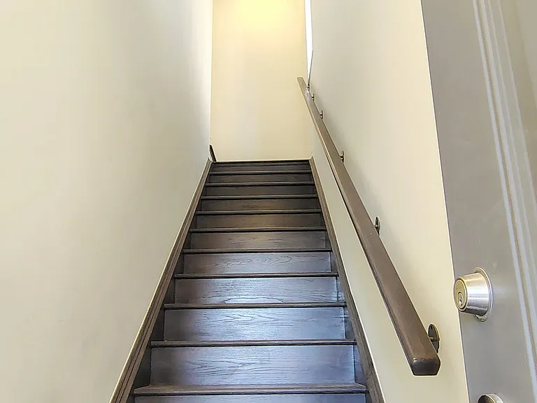 250 Lagerfeld Dr #16 — Photo 2