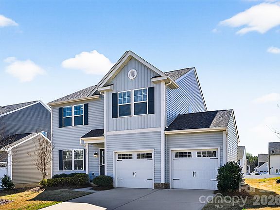 3rd image of 113 Fairfield Dr #70