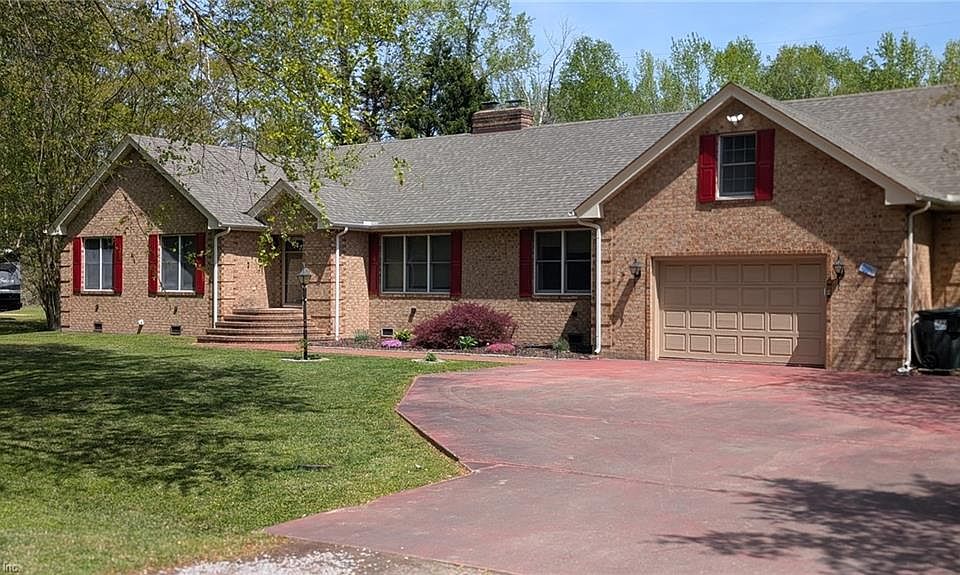 1st image of 108 Marshall Ct