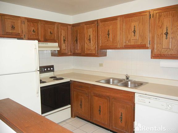 4th image of 1846 N Goodwin Dr #9-2B