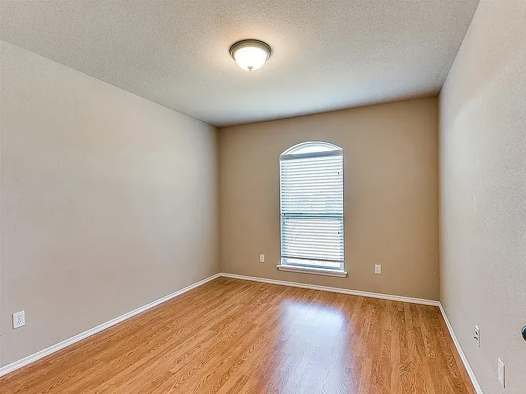 1529 Fawn Run Xing — Photo 14
