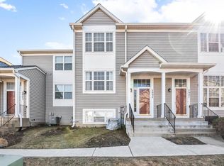 2905 Shelly Ln, Aurora, IL 60504