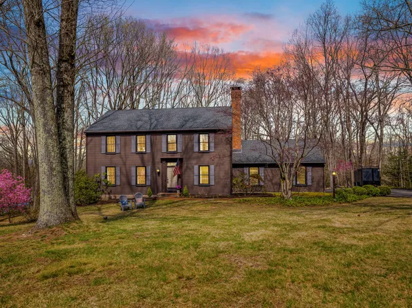 8 Red Barn Road, Oxford, CT 06478