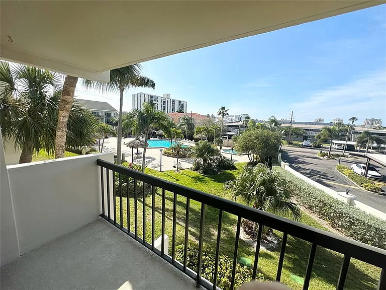 400 Island Way #206 — Photo 33
