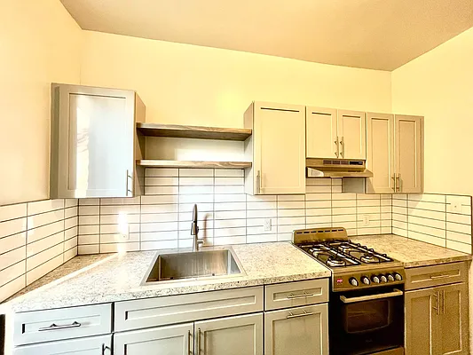 Rented by Pear NYC LLC | media 23