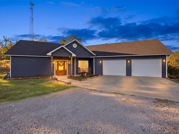 500 8th St, Haileyville, OK 74546