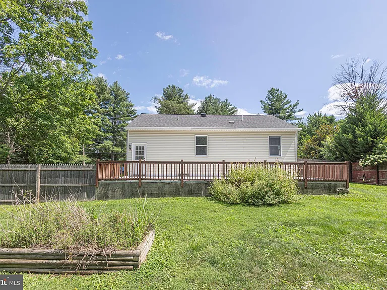 125 Richardson Rd — Photo 36