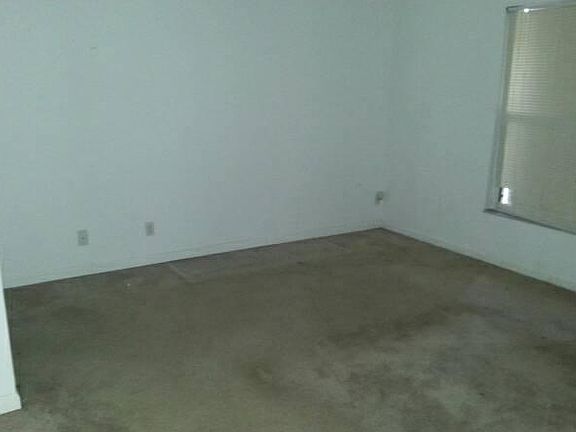 5th image of 15325 73rd St N