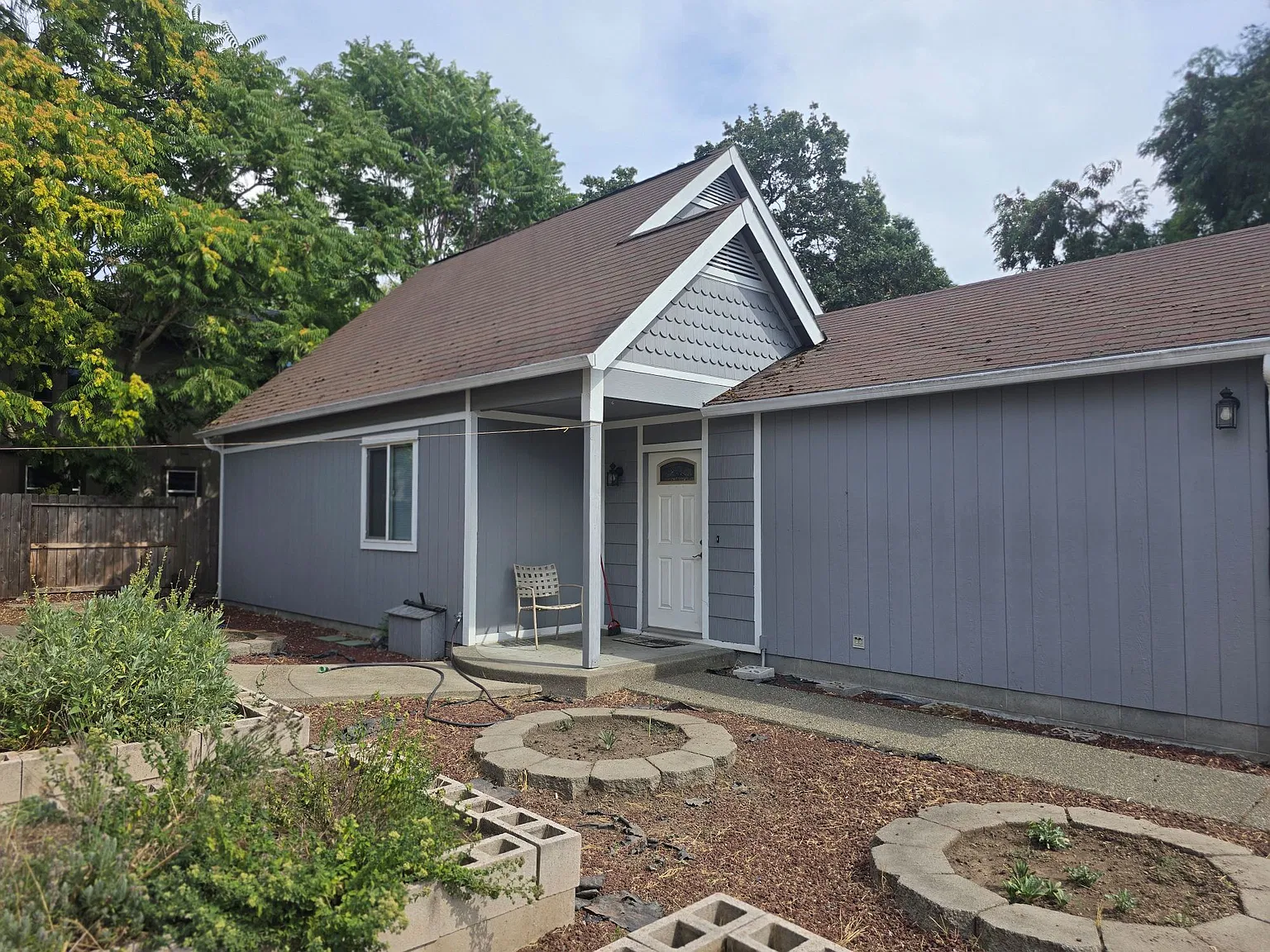 3 bed, 1080 sqft, $1,750 — Photo 2
