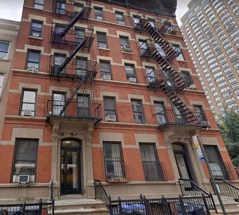 1st image of 204 E 32nd St #5