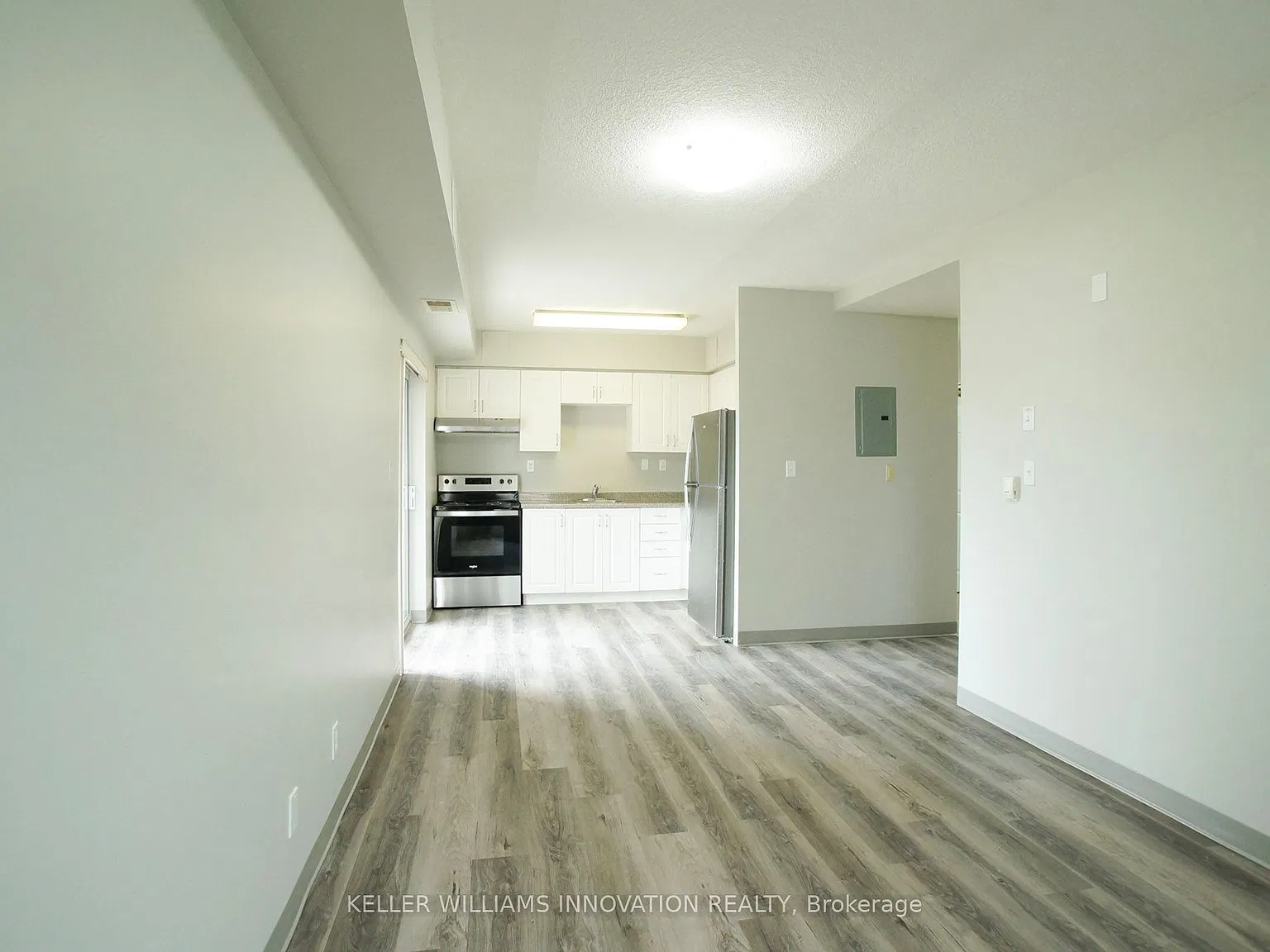 593 Strasburg Rd — Photo 2