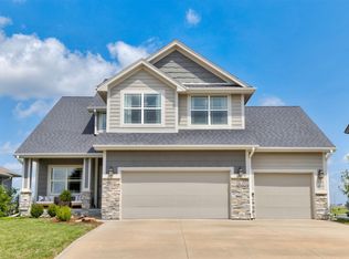 2102 NE 17th St, Ankeny, IA 50021