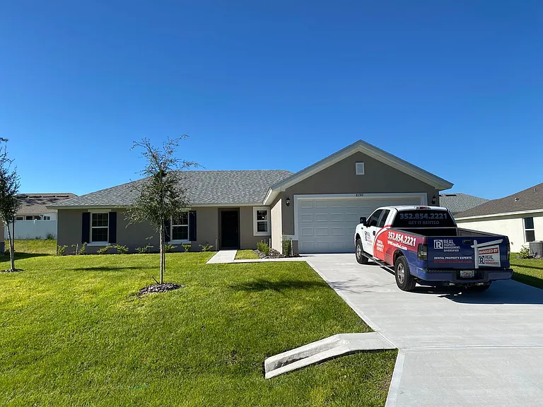 8190 N Wakefield Dr — Photo 3