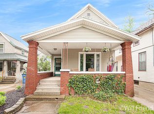 674 Lake Dr SE, Grand Rapids, MI 49503