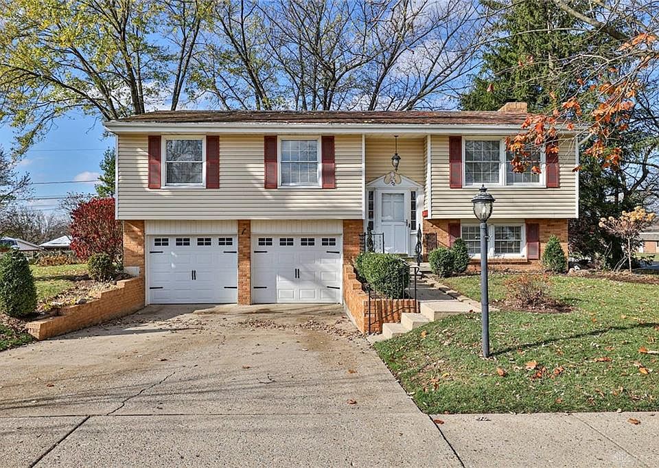 1st image of 901 Avey Ln