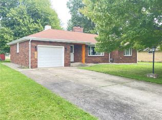 229 Meadowbrook Rd, Hermitage, PA 16148