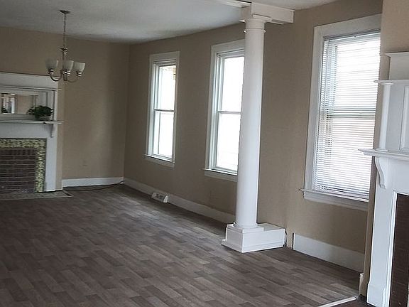 APT 2 DINING ROOM