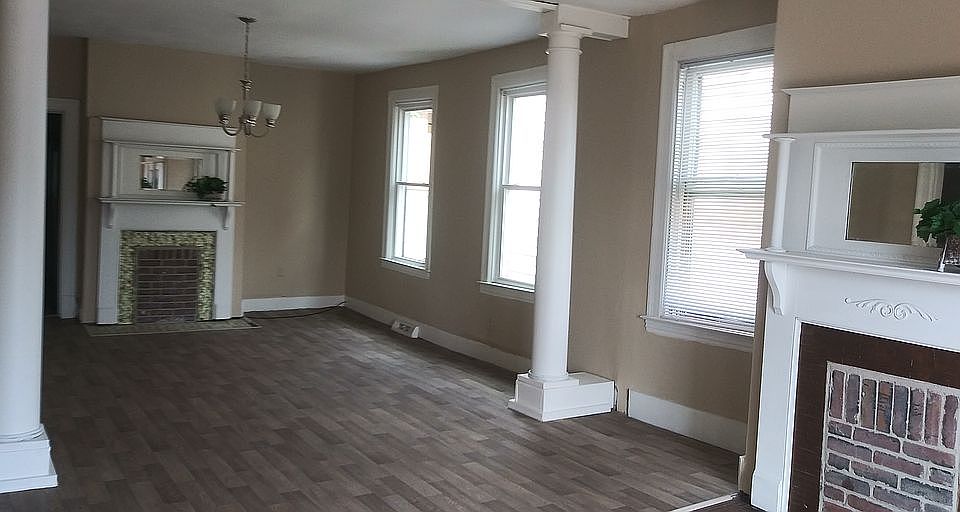 APT 2 DINING ROOM