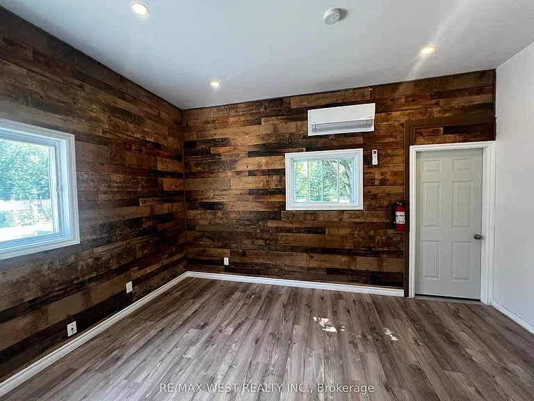 16632 York Durham Line #GARAGE — Photo 24