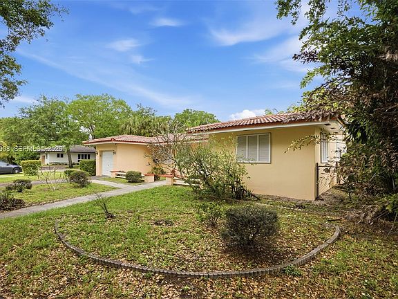 5th image of 14435 Tabebuia Ln