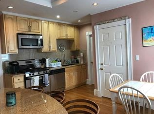 10 White Pl #2, Brookline, MA 02445