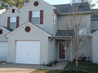 1267 Lake Dr, Newport News, VA 23602
