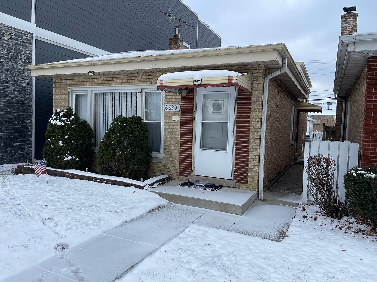 6820 26th St, Berwyn, IL 60402 | Zillow