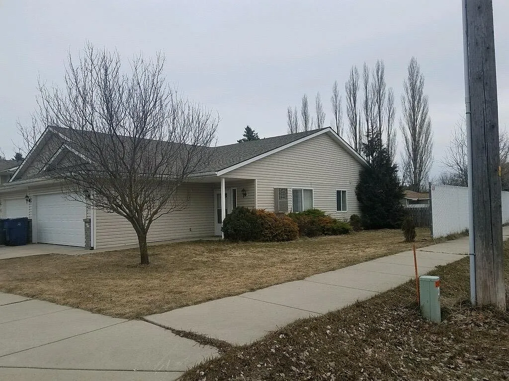 Building Photo - 752 Sapphire Ct