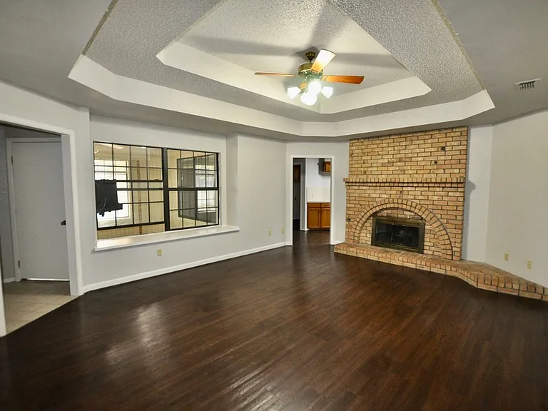 103 Kenshire Ct — Photo 3