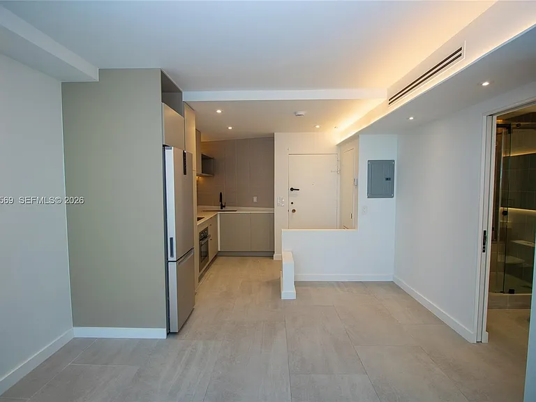 2899 Collins Ave #1422 — Photo 6
