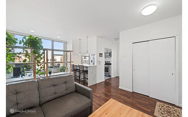 Rented by Douglas Elliman | media 16