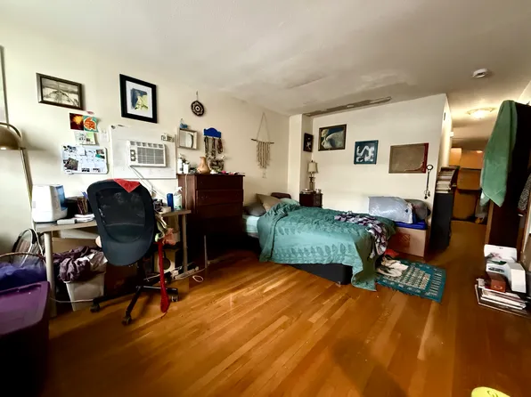 263 River St APT 2, Waltham, MA 02453