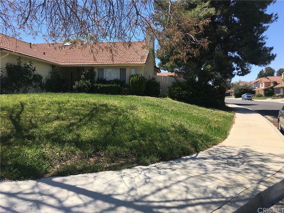 2nd image of 37449 Yorkshire Dr