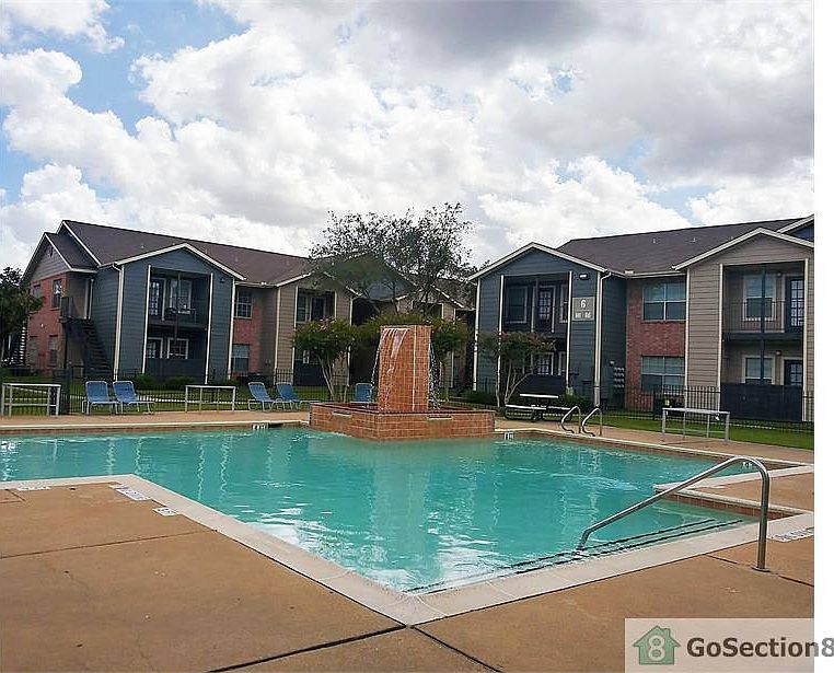 2nd image of 5915 Uvalde Rd #B2