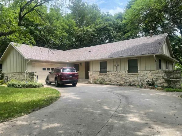 3012 Montana Ct, Manhattan, KS 66502