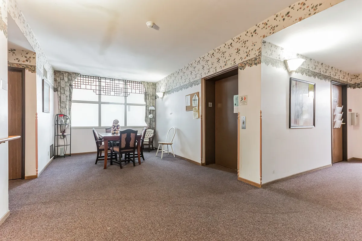 Building Photo - 155 N Hyer Ln
