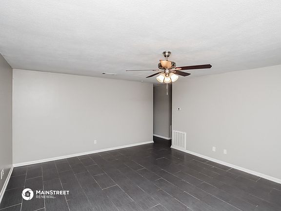 5th image of 1081 Hosbine St