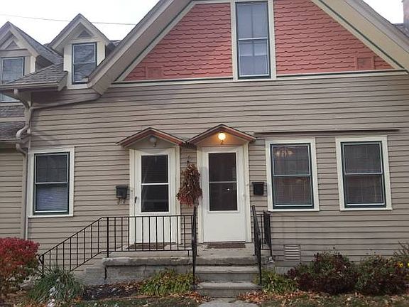 Unit door is on right