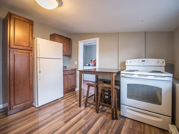 4th image of 269 W Ivinson Ave