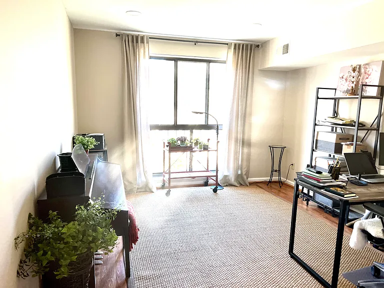 2037 Royal Fern Ct #22C — Photo 8