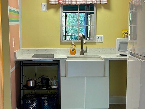 5th image of 5001 Little River Rd. #E-103