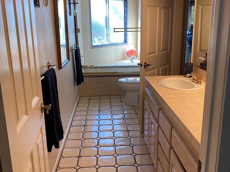2518 Encina Way #B — Photo 14