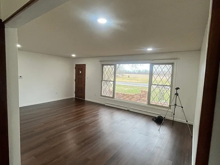 414 Wall St — Photo 22