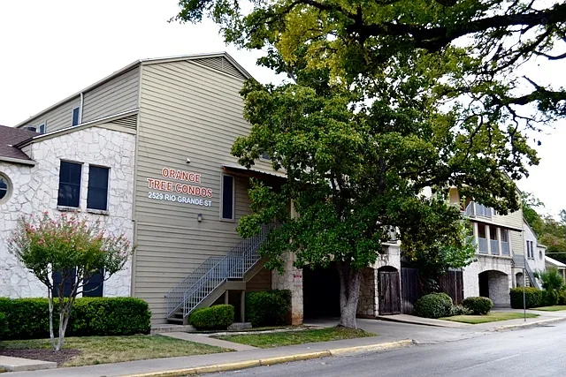 2529 Rio Grande #18