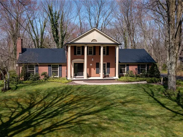 3930 Wynwood Dr, Sharpsville, PA 16150