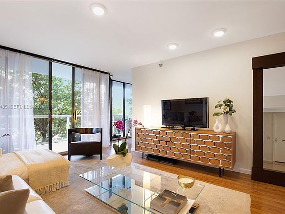 2nd image of 3640 Yacht Club Dr APT 304