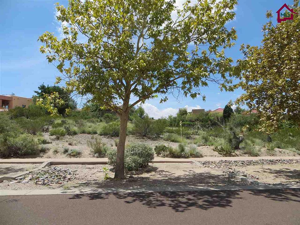 1st image of 751 Loma Verde Ln