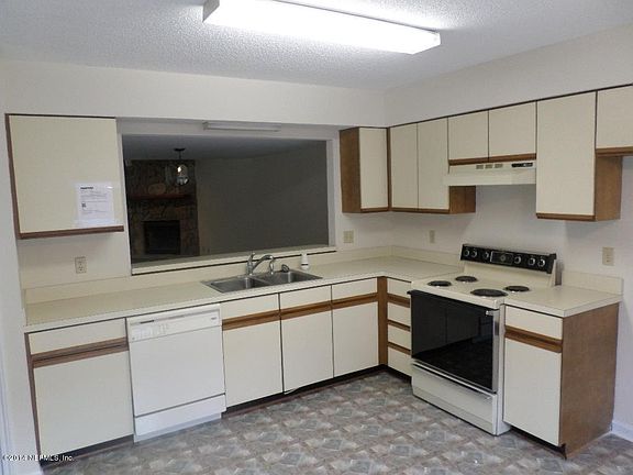5th image of 11024 Peppermill Ln
