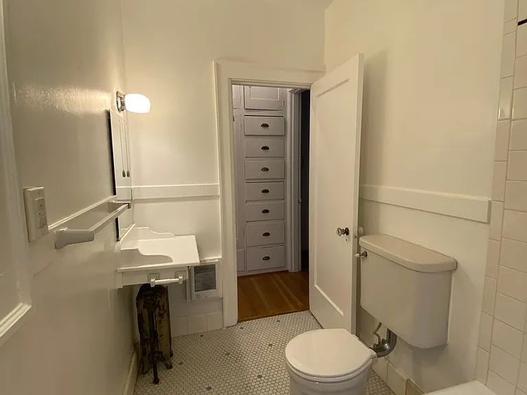 2235 NW Johnson St — Photo 33